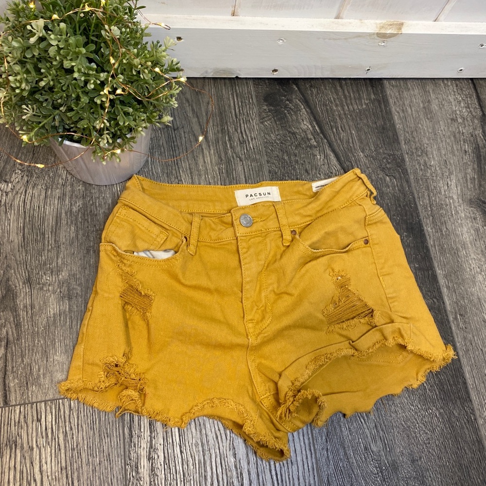 PacSun High Rise Shorts💛